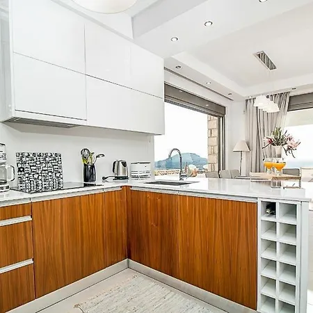 Sleeps 8 Pool Air Con Wifi Villa *