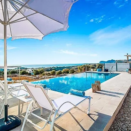 Sleeps 8 Pool Air Con Wifi Villa *